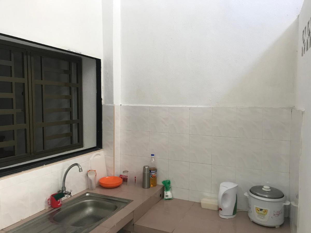 B&L Islanders Inn جورج تاون المظهر الخارجي الصورة