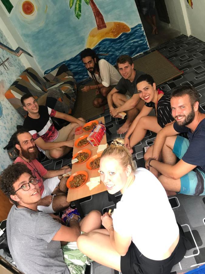 B&L Islanders Inn جورج تاون المظهر الخارجي الصورة