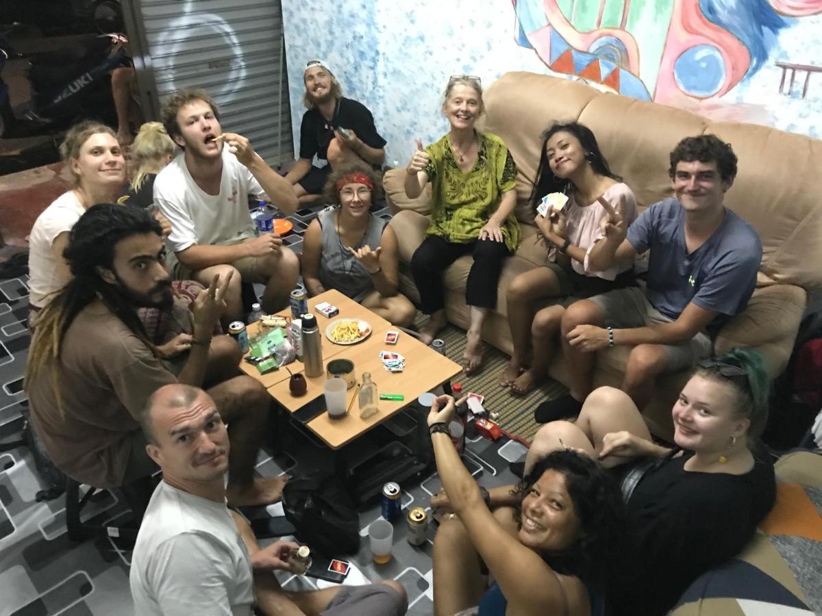 B&L Islanders Inn جورج تاون المظهر الخارجي الصورة